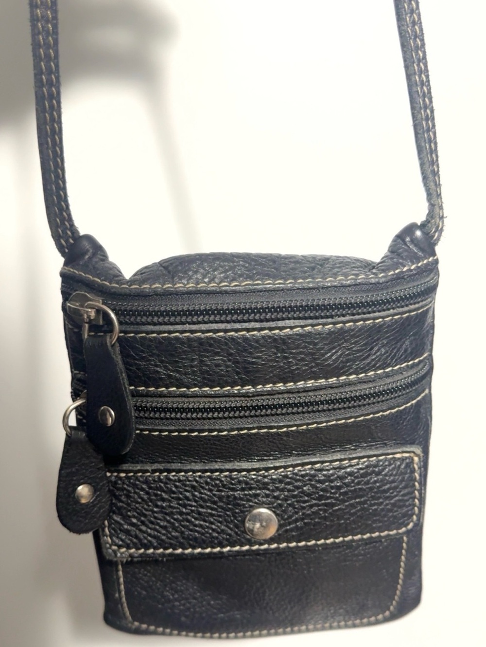 Vintage Roots Canada Black Pebbled Leather Village Crossbody Pouch Bag